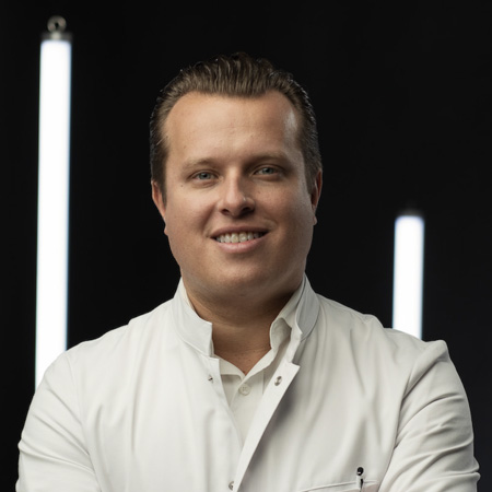 Dr. Dominik Duscher